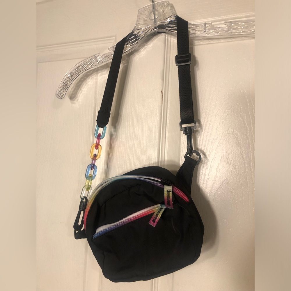 Target 2023 Pride Belly Bag Rainbow Black 🏳️‍🌈🖤